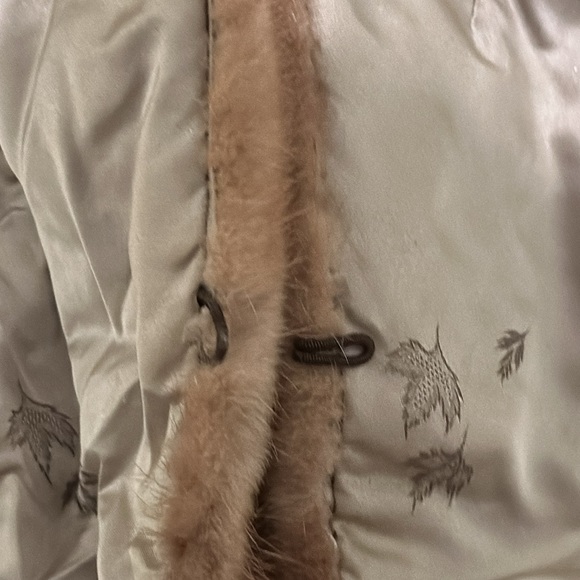 Vintage mink fur stole/cape - Picture 17 of 17